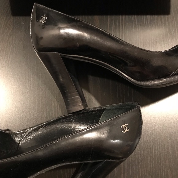CHANEL Pumps w/Box! • 40.5 - Picture 3 of 8